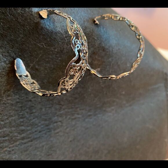 Black Metal Lace Earrings  - Picture 6 of 6